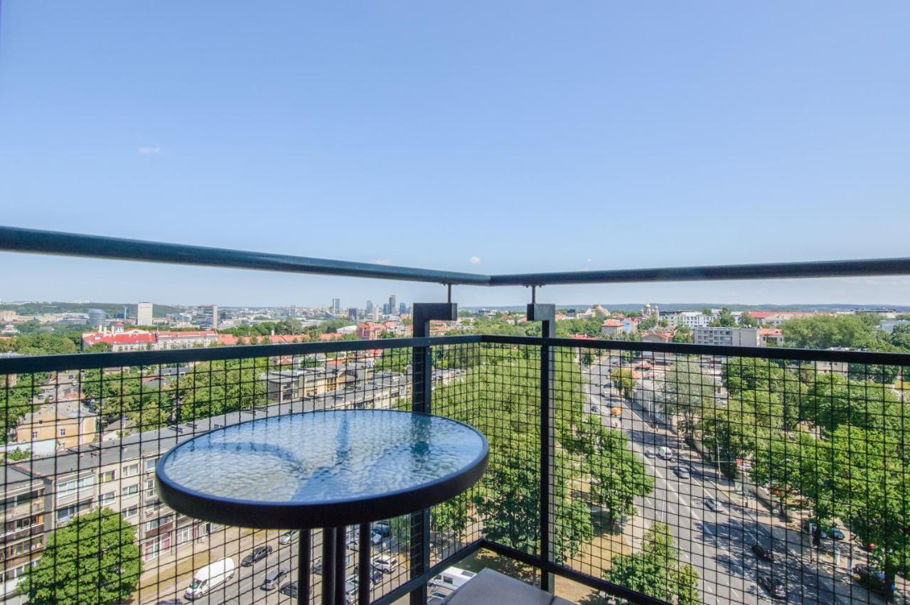 Helios 19 Luxury Vilnius Apartment Exterior photo