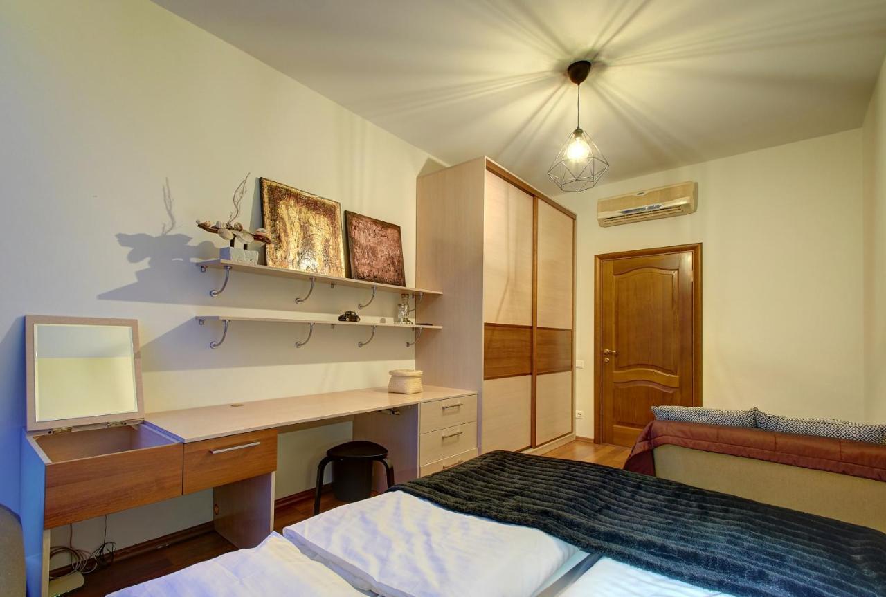 Helios 19 Luxury Vilnius Apartment Exterior photo